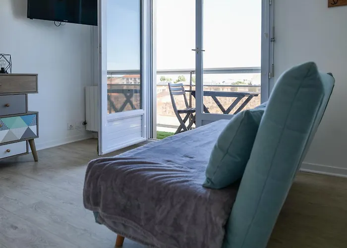 Idealement Situe Quartier Du Marche Arago - 2 Personnes